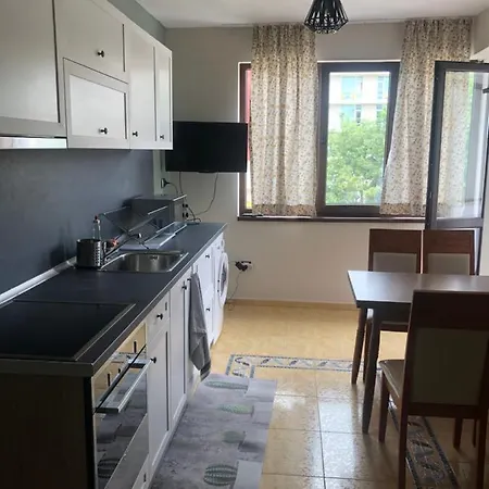 New Town * 内塞伯尔