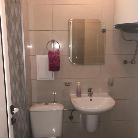 New Town * 内塞伯尔