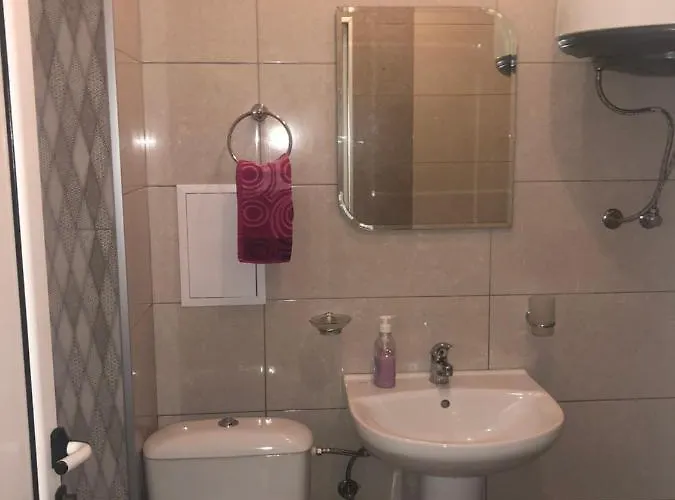 New Town * Νεσέμπαρ